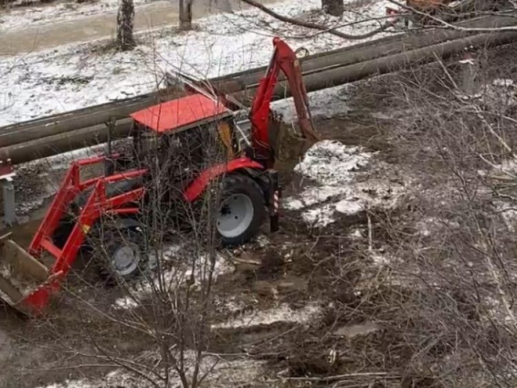 Рязанцы сообщили на постоянные прорывы труб на улице Белякова