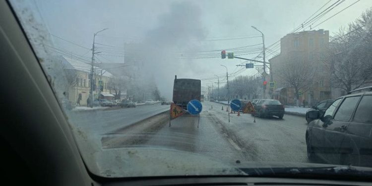 Рязанские водители сообщили о перекрытии дороги на Первомайском проспекте