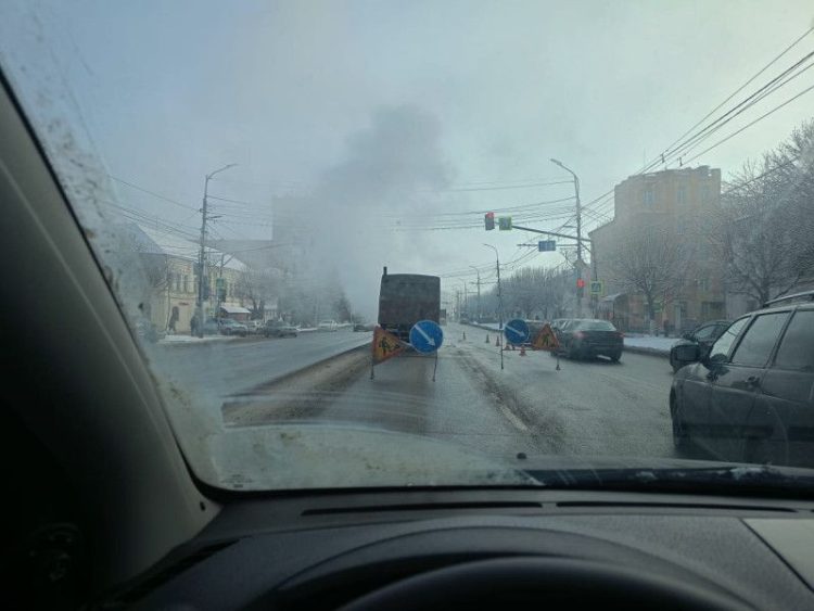 Рязанские водители сообщили о перекрытии дороги на Первомайском проспекте