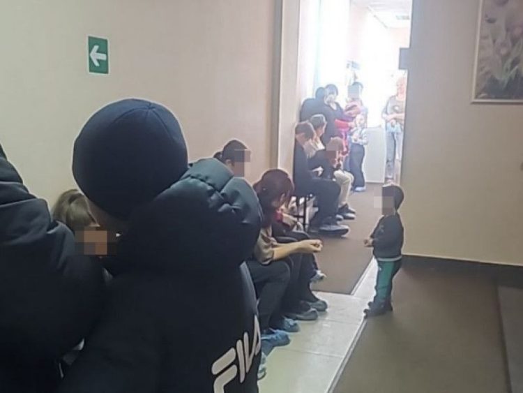 Рязанка пожаловалась на четырехчасовую очередь к педиатру