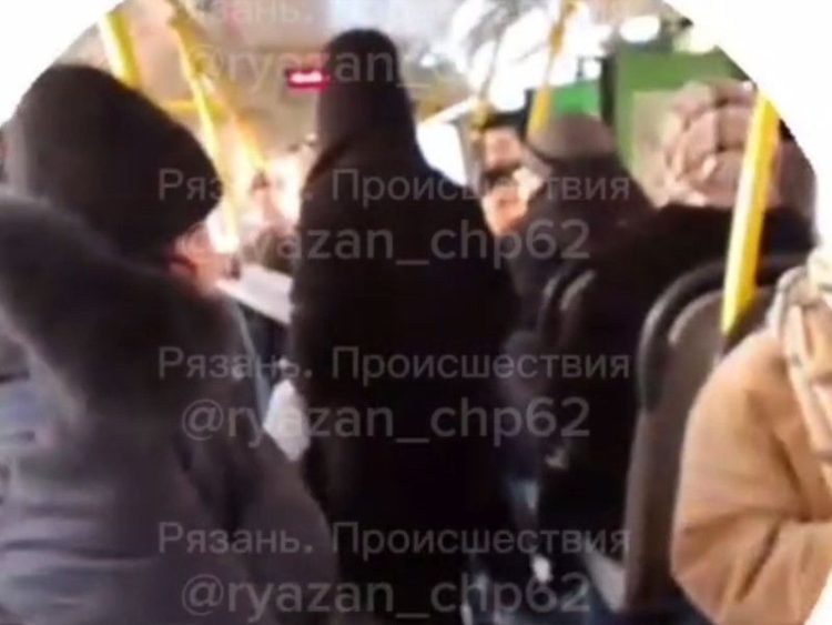 Рязанцы сообщили о неадекватном кондукторе в автобусе №20