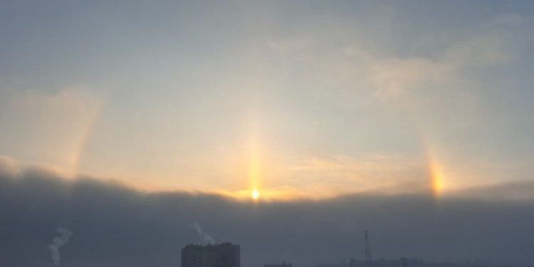 Над Рязанью запечатлели огромное солнечное гало Над Рязанью запечатлели огромное солнечное гало
