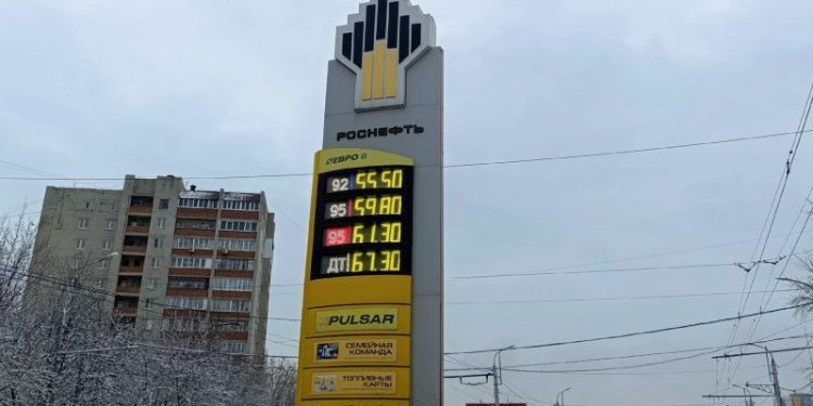 Рязанские водители вновь сообщили об очередном подорожании бензина