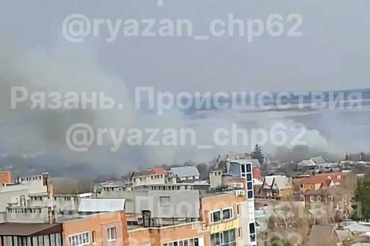 Горожане сообщили о клубах дыма поблизости рязанского Канищева