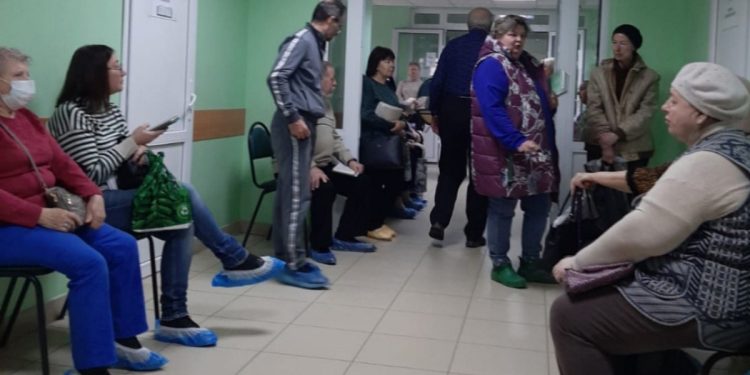 Горожане пожаловались на очереди при получении лекарств в рязанской поликлинике №11 Горожане пожаловались на очереди при получении лекарств в рязанской поликлинике №11