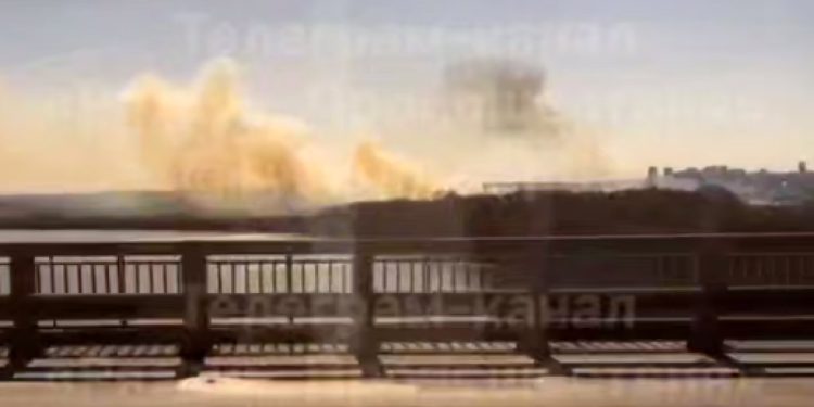 Вдоль рязанской Оки загорелись поля