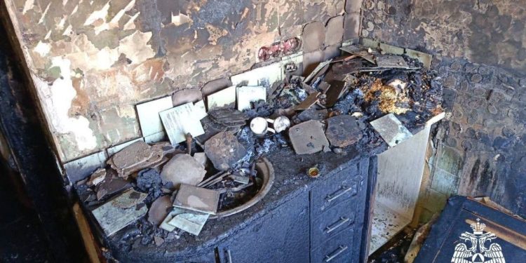 В шиловской квартире из-за забытой на плите еды произошел пожар