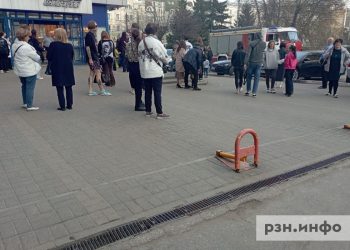 В центре Рязани эвакуировали ТЦ "Атрон" В центре Рязани эвакуировали ТЦ «Атрон»