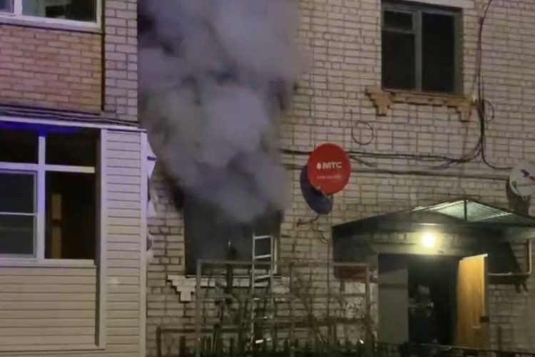На пожаре в рязанском Рыбном пострадала женщина