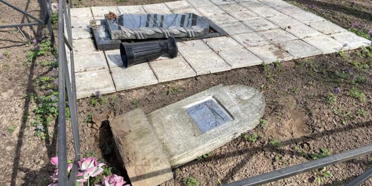 Неизвестные разгромили кладбище с захоронениями мусульман в рязанском Касимове