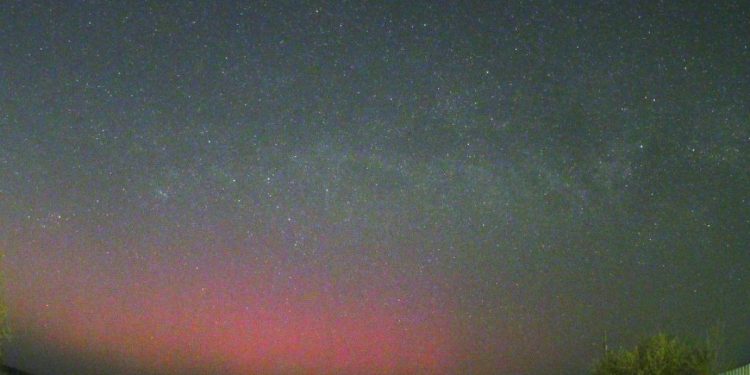 Над Рязанью запечатлели «столбики Авроры»