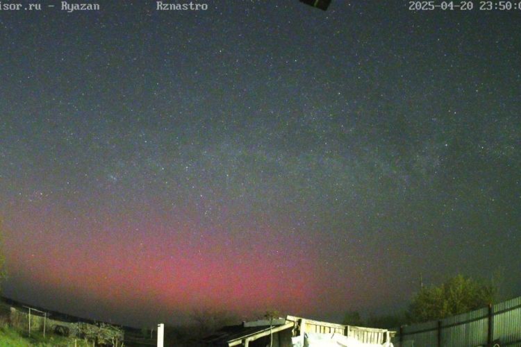 Над Рязанью запечатлели "столбики Авроры"