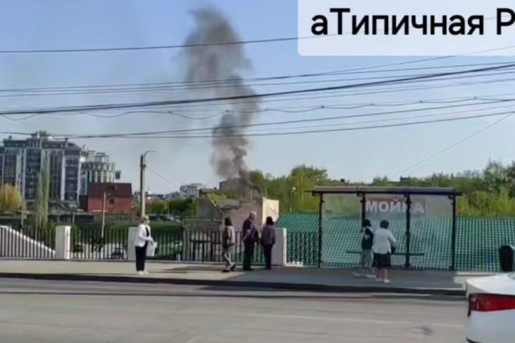 На улице Маяковского в здании произошел пожар