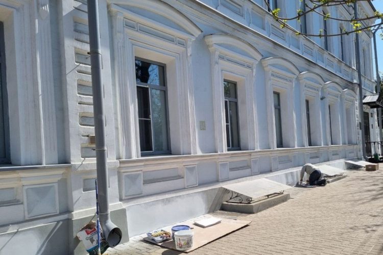 В Рязани начали ремонтировать здание женской консультации №1