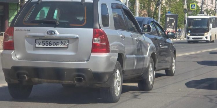 На Первомайском проспекте столкнулись два автомобиля