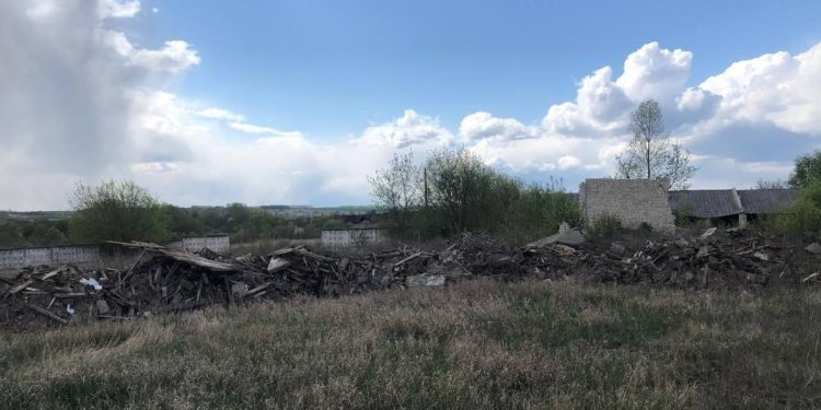 Жители рязанского Скопина пожаловались на мусорный полигон в бывшей воинской части