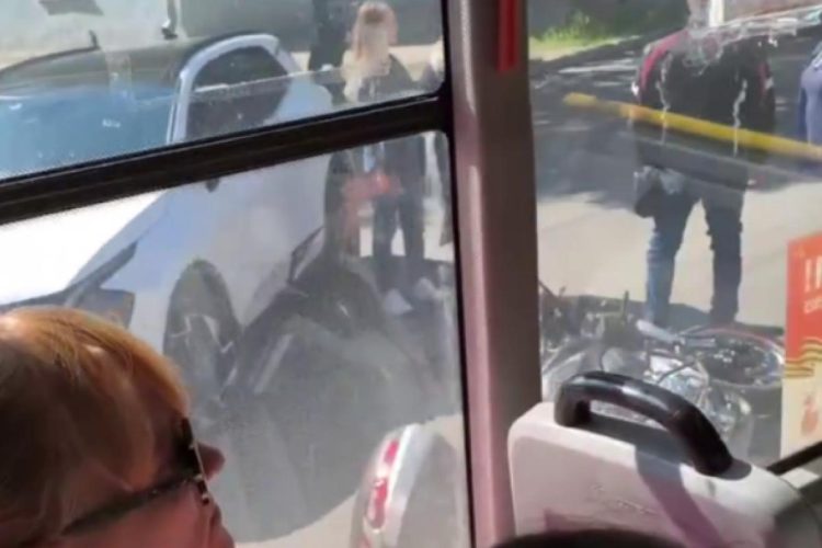 На улице Гагарина произошло ДТП с участием мотоциклиста