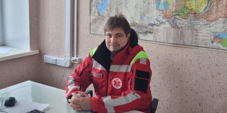 Возвращавшийся с отдыха рязанский врач Кошкин спас двух женщин, которым стало плохо в самолете