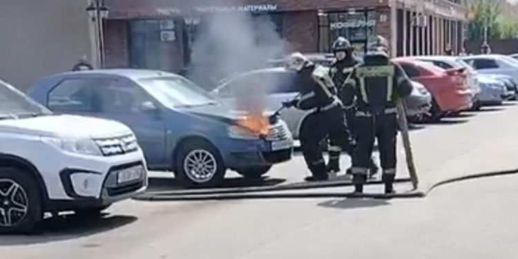 Рязанское МЧС раскрыло подробности возгорания автомобиля на Московском шоссе Рязанское МЧС раскрыло подробности возгорания автомобиля на Московском шоссе