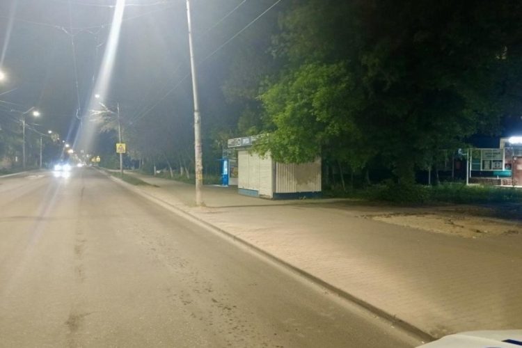 На улице Октябрьской 36-летний пассажир выпал из маршрутки