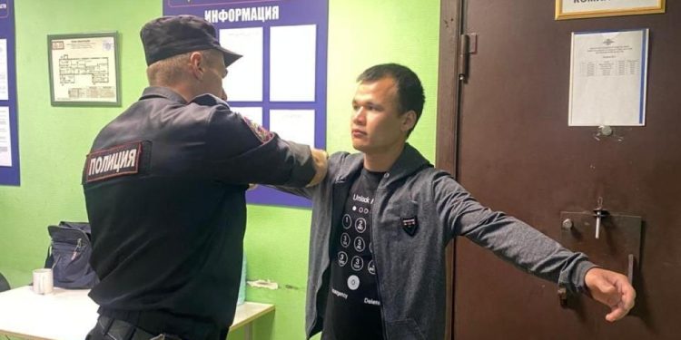 Рязанские полицейские депортировали из России 4 мигрантов-нарушителей