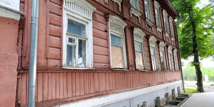 На улице Соборной в Рязани приступили к ремонту исторического здания