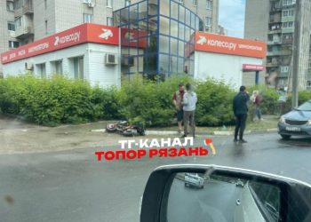 В Сети появилось фото с места ДТП со сбитым человеком на улице Бирюзова