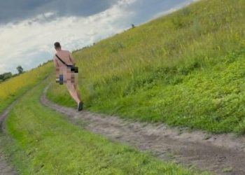 В рязанском Ряжске детей испугал обнаженный мужчина