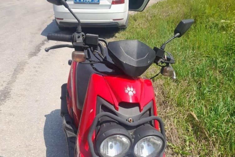 В Касимовском районе полиция задержала 32-летнего мужчину на мопеде без "прав"