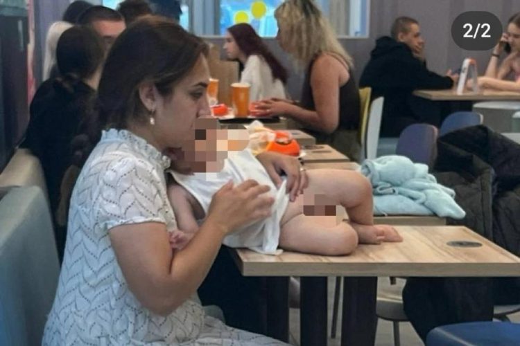 В рязанском общепите женщина посадила голого ребенка на обеденный стол