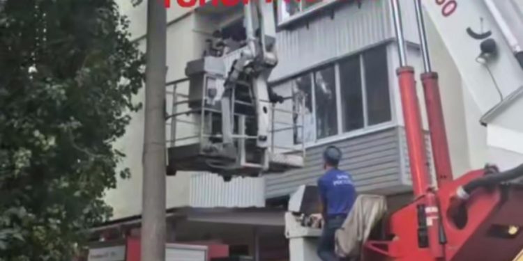 На пожаре на улице Советской Армии спасли женщину На пожаре на улице Советской Армии спасли женщину