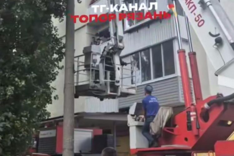 На пожаре на улице Советской Армии спасли женщину