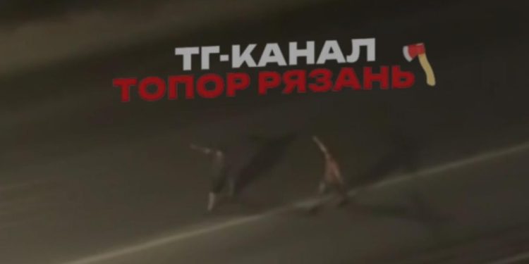 Рязанцы сообщили о двух мужчинах, бегающих по проезжей части