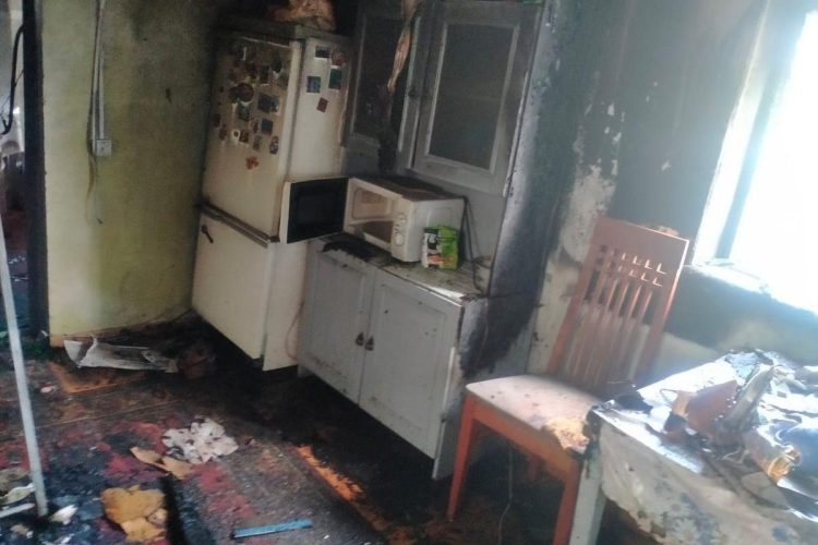 В Сети появилось фото с места пожара на даче в рязанском Ряжске