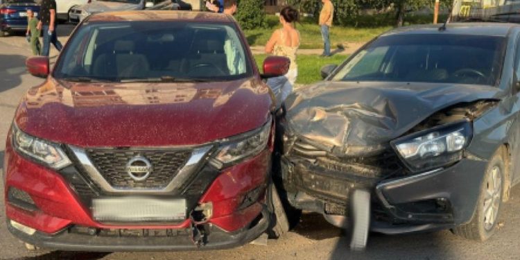 При столкновении двух легковушек на улице Кальной пострадал двухлетний ребенок