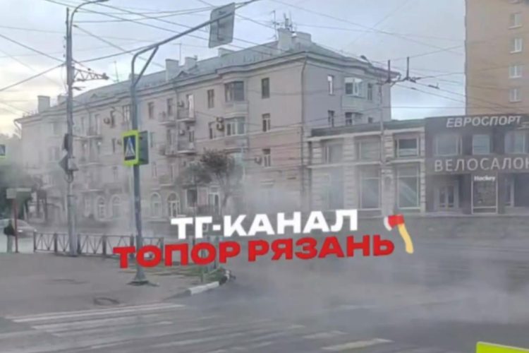 Центр Рязани залило кипятком
