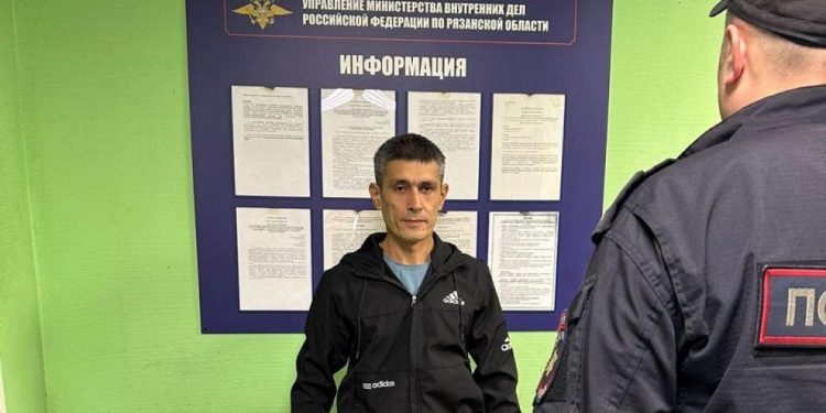 Рязанские полицейские выдворили из России 5 мигрантов-нарушителей
