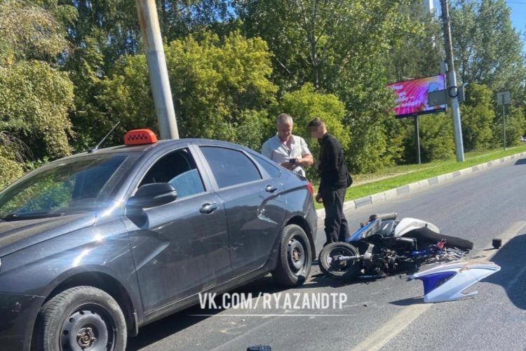 В Рязани в ДТП угодил водитель скутера