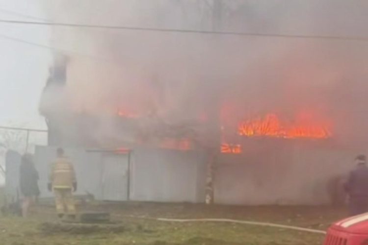 В Захаровском районе произошел крупный пожар