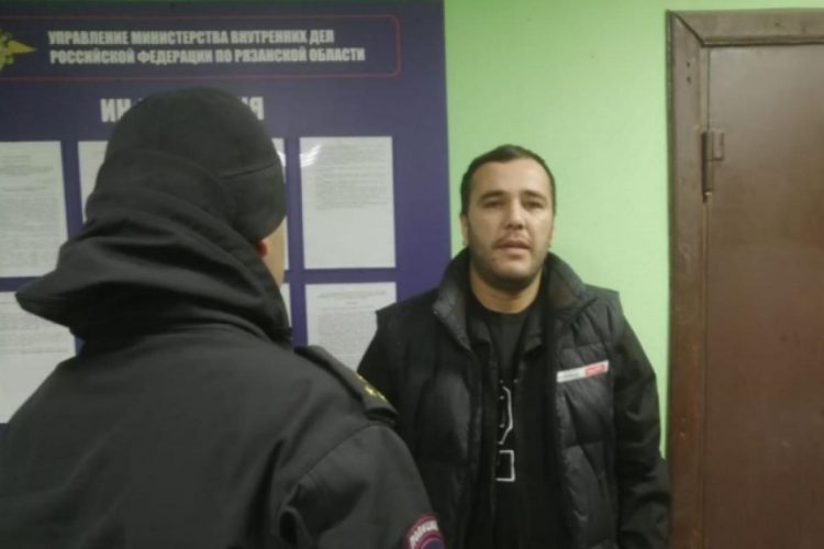 Рязанские полицейские депортировали из России 5 мигрантов-нарушителей