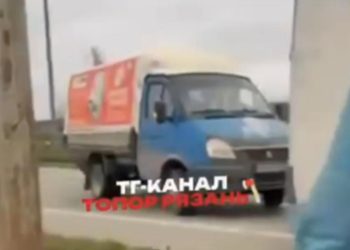 Около рязанского ТРЦ «Марко Молл» столкнулись две ГАЗели