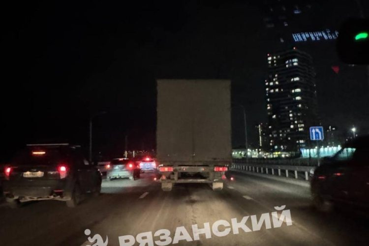 Рязанские водители сообщили об отсутствии уличного освещения на Муромском шоссе