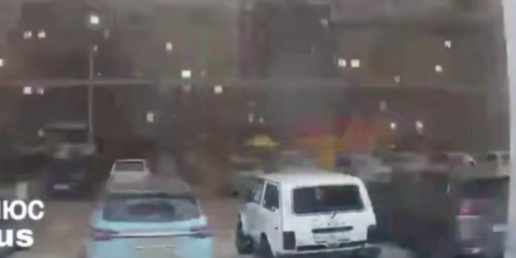 В рязанском жилом комплексе после яркой вспышки пропало электричество