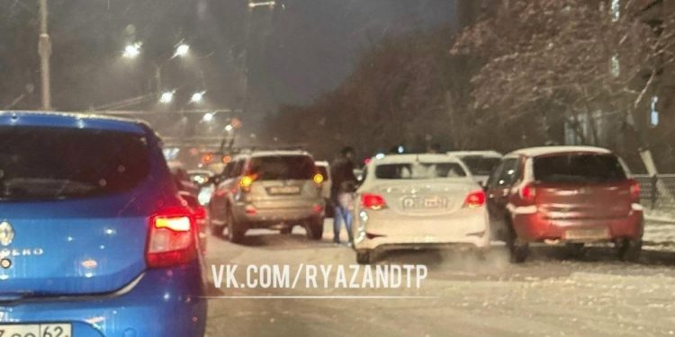 На улице Спортивной произошло массовое ДТП