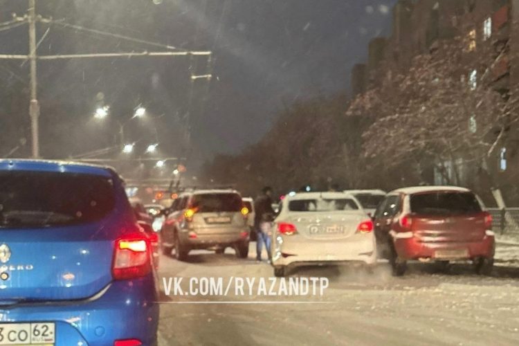 На улице Спортивной произошло массовое ДТП