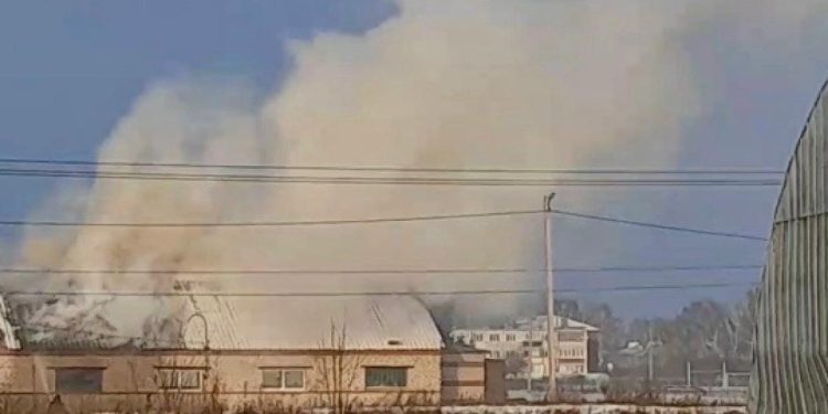 В Старожиловском районе на конезаводе произошел пожар В Старожиловском районе на конезаводе произошел пожар