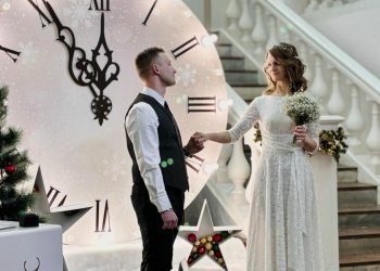 Влюбленные из Рязани зарегистрировали брак в библиотеке имени Горького