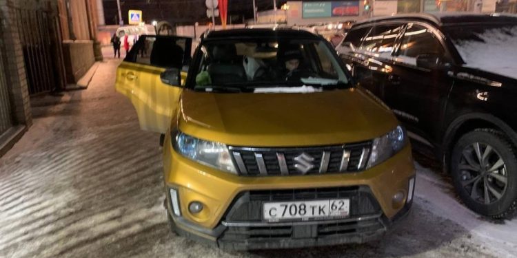 Рязанцы сообщили о заехавшем на тротуар водителе