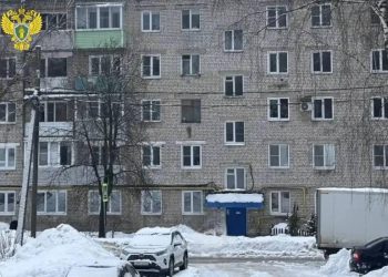 Наледь рухнула в Касимове на девочку