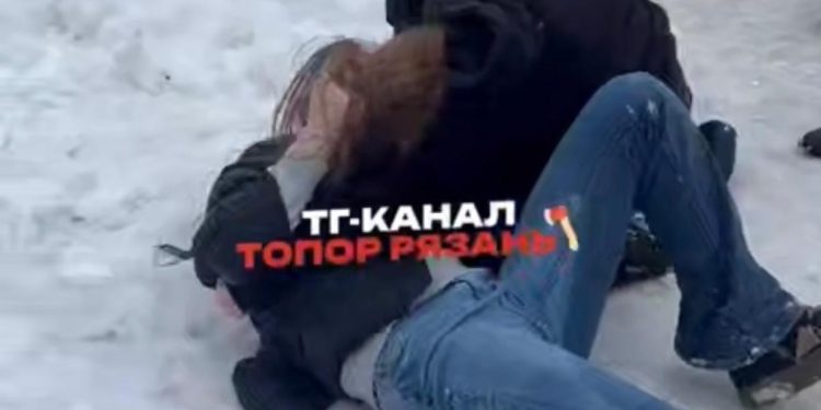 В Рязани подрались две девочки